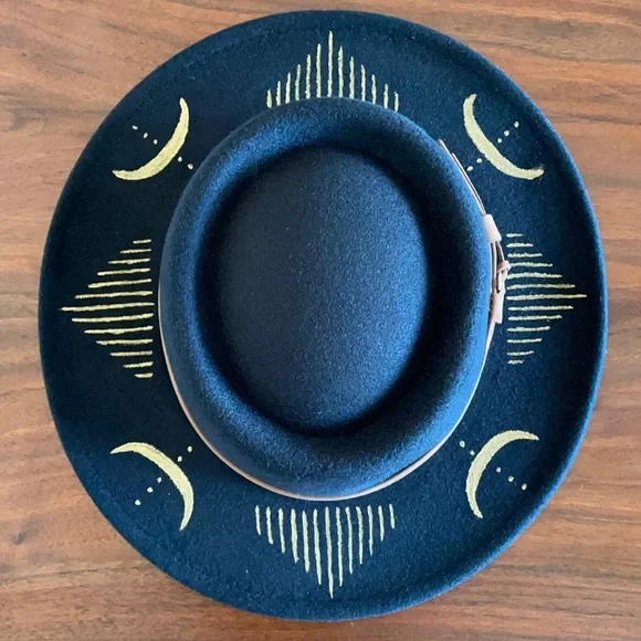 Hand Painted Wool Hat - Picture 1 of 5